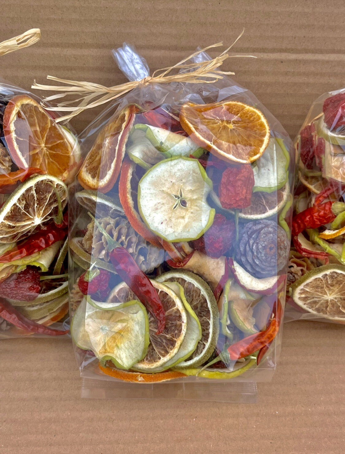 250g Natural Dried Fruit Mix – Rustic Potpourri Bowl Fillers & Christmas Craft Decoration – Eco Friendly Botanical Mix