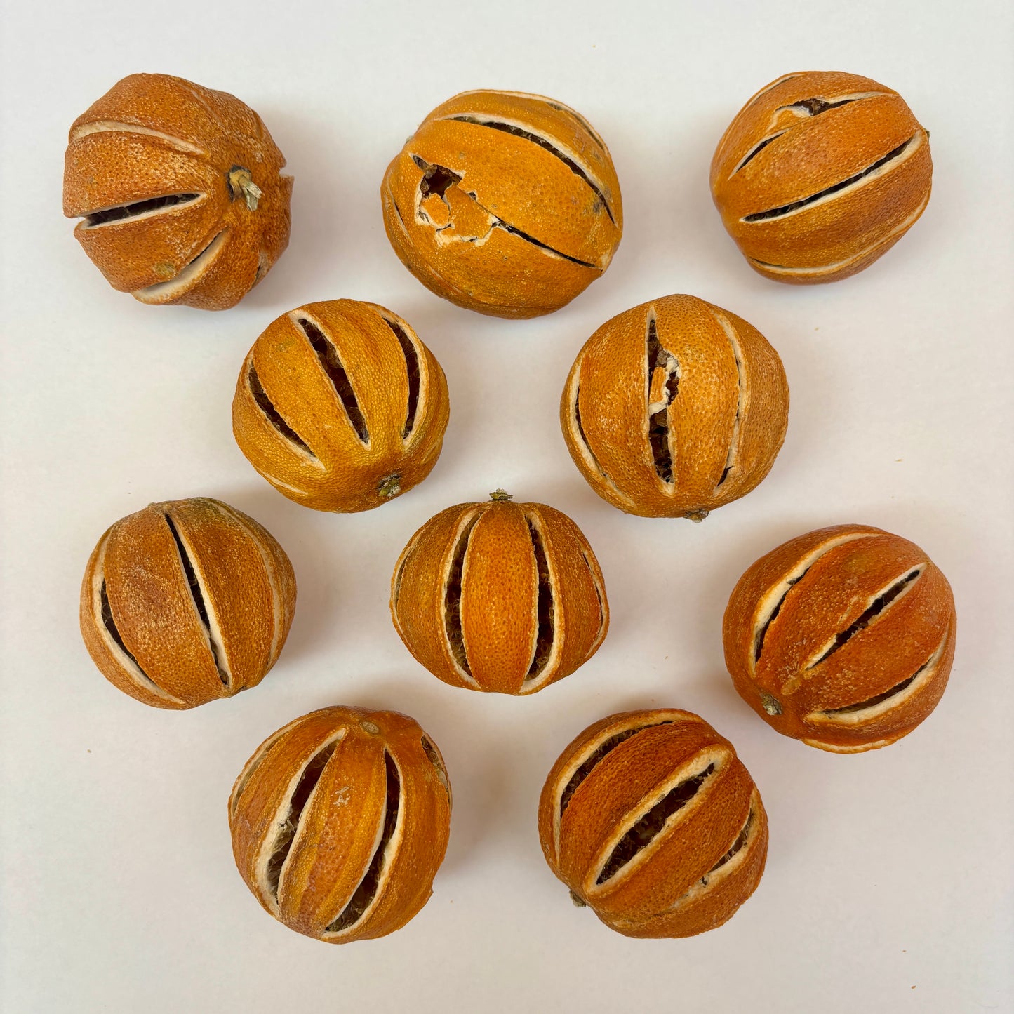 Broken Whole Dried Oranges – Sustainable Craft & Decoration Pieces (1–2 Segments Missing) – Heavily Discounted