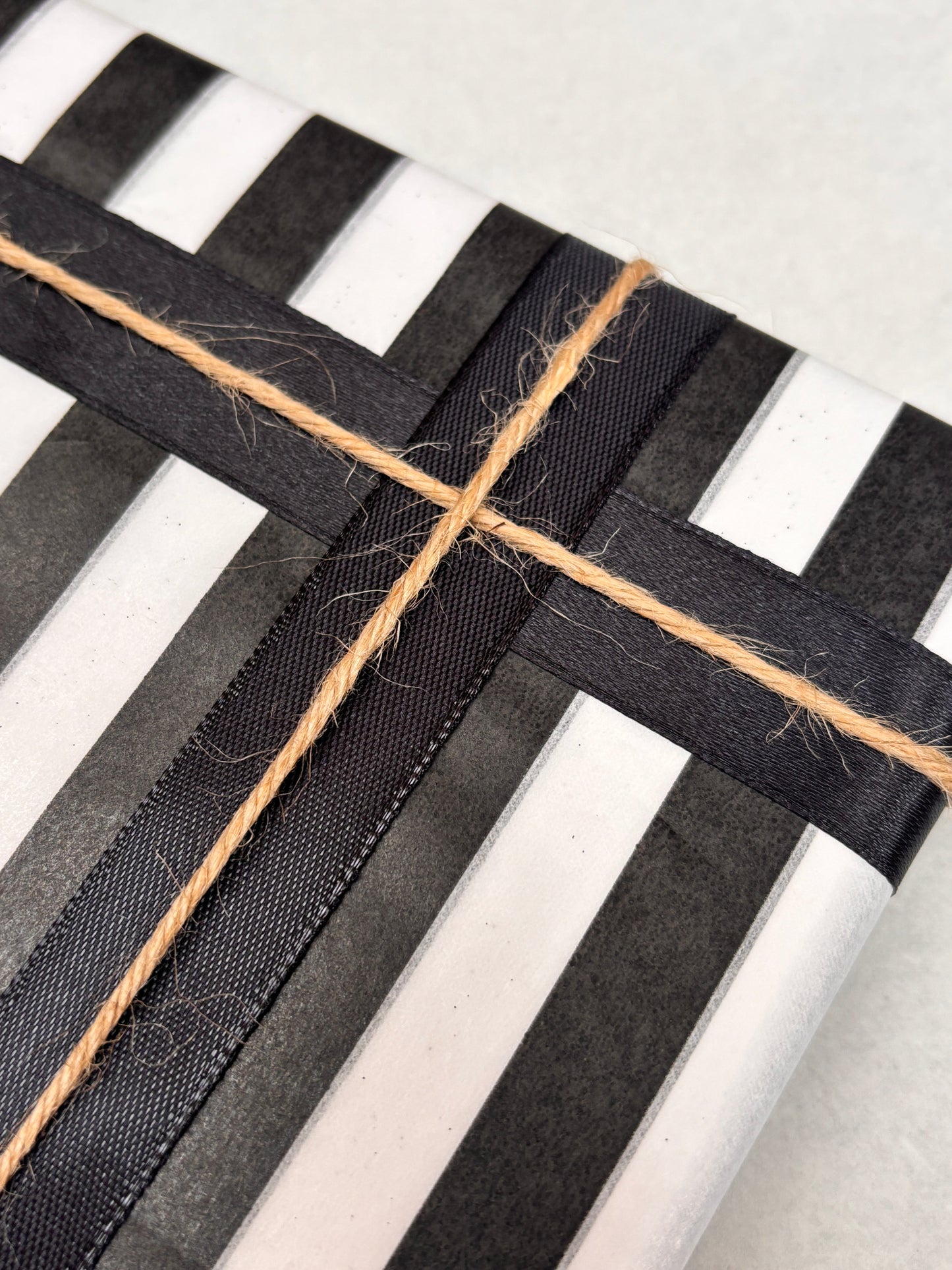 Tissue Paper Black & White Stripe Luxury Thick 18GSM Sheets Eco Friendly Full Size 75cm x 50cm 1-10 Sheets Folded