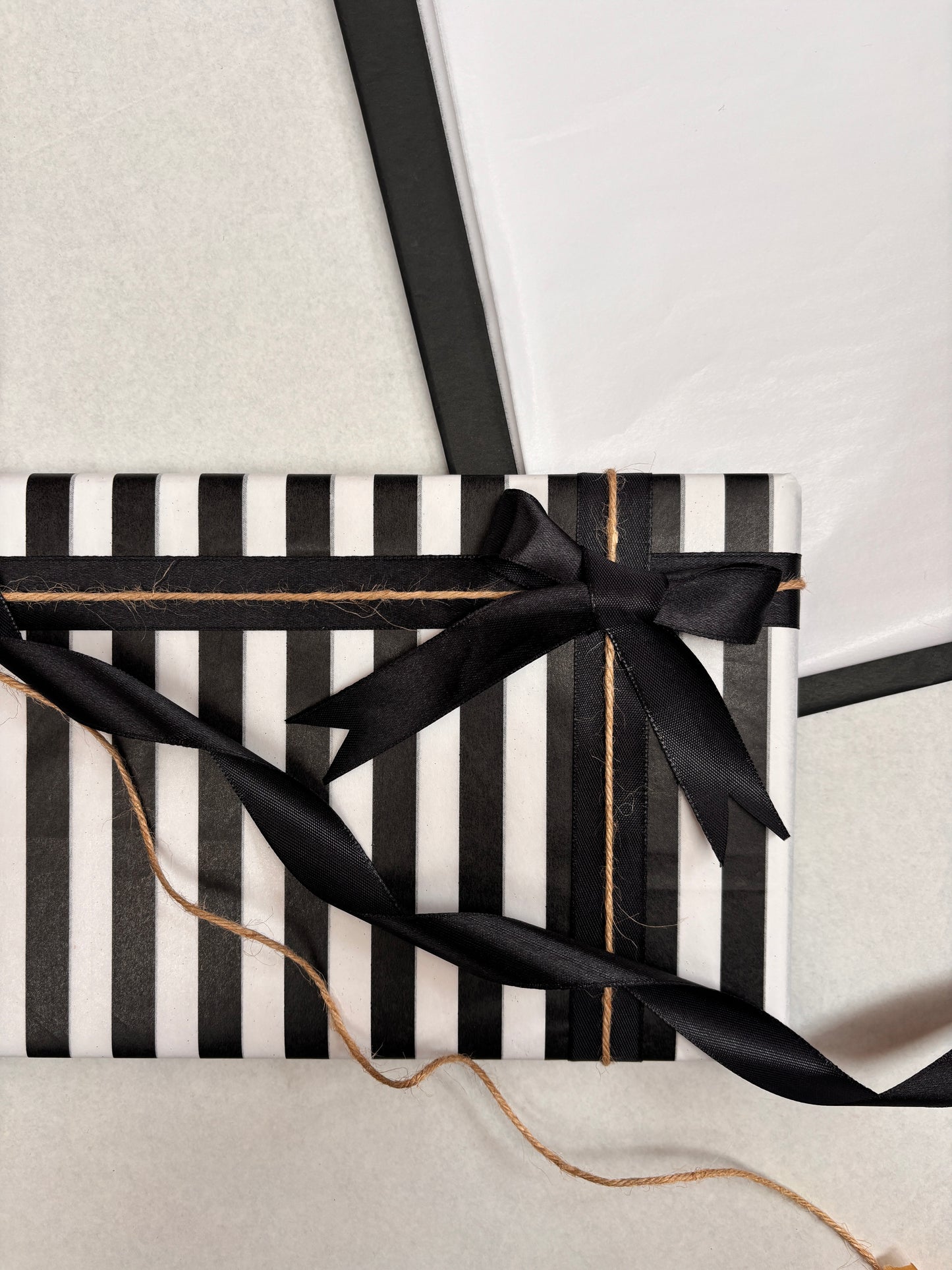 Tissue Paper Black & White Stripe Luxury Thick 18GSM Sheets Eco Friendly Full Size 75cm x 50cm 1-10 Sheets Folded
