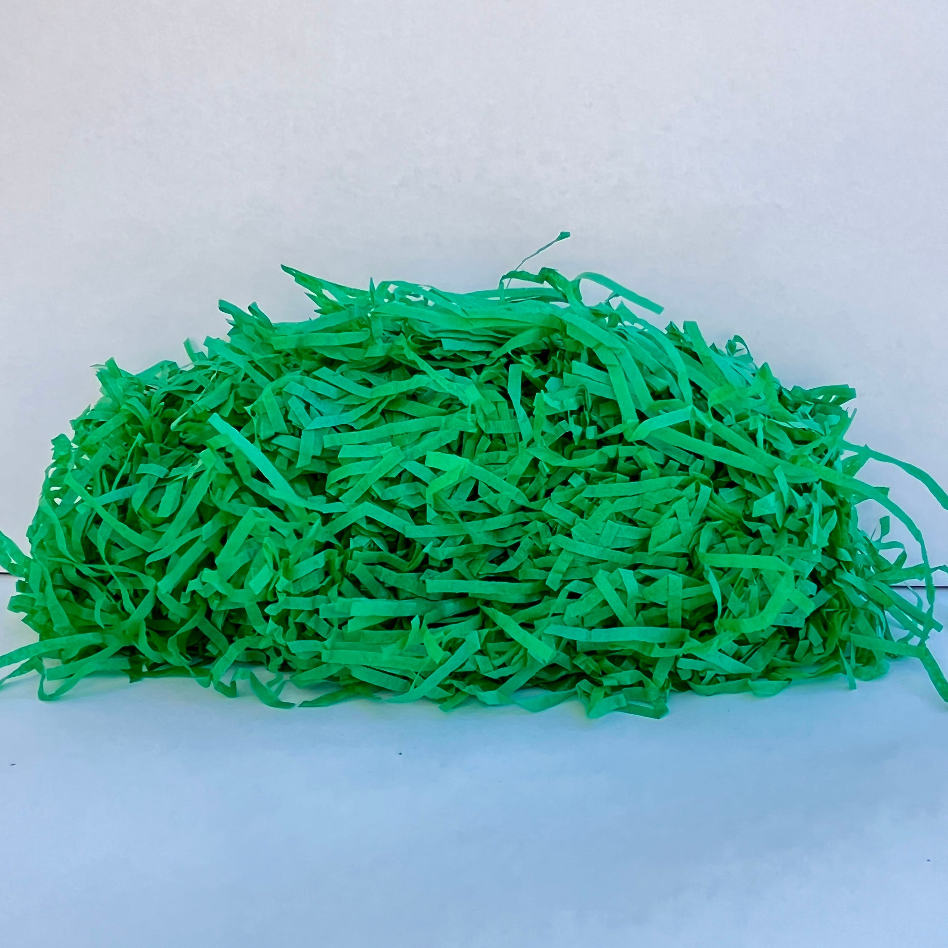 Green paper shred hamper filler eco friendly packaging material