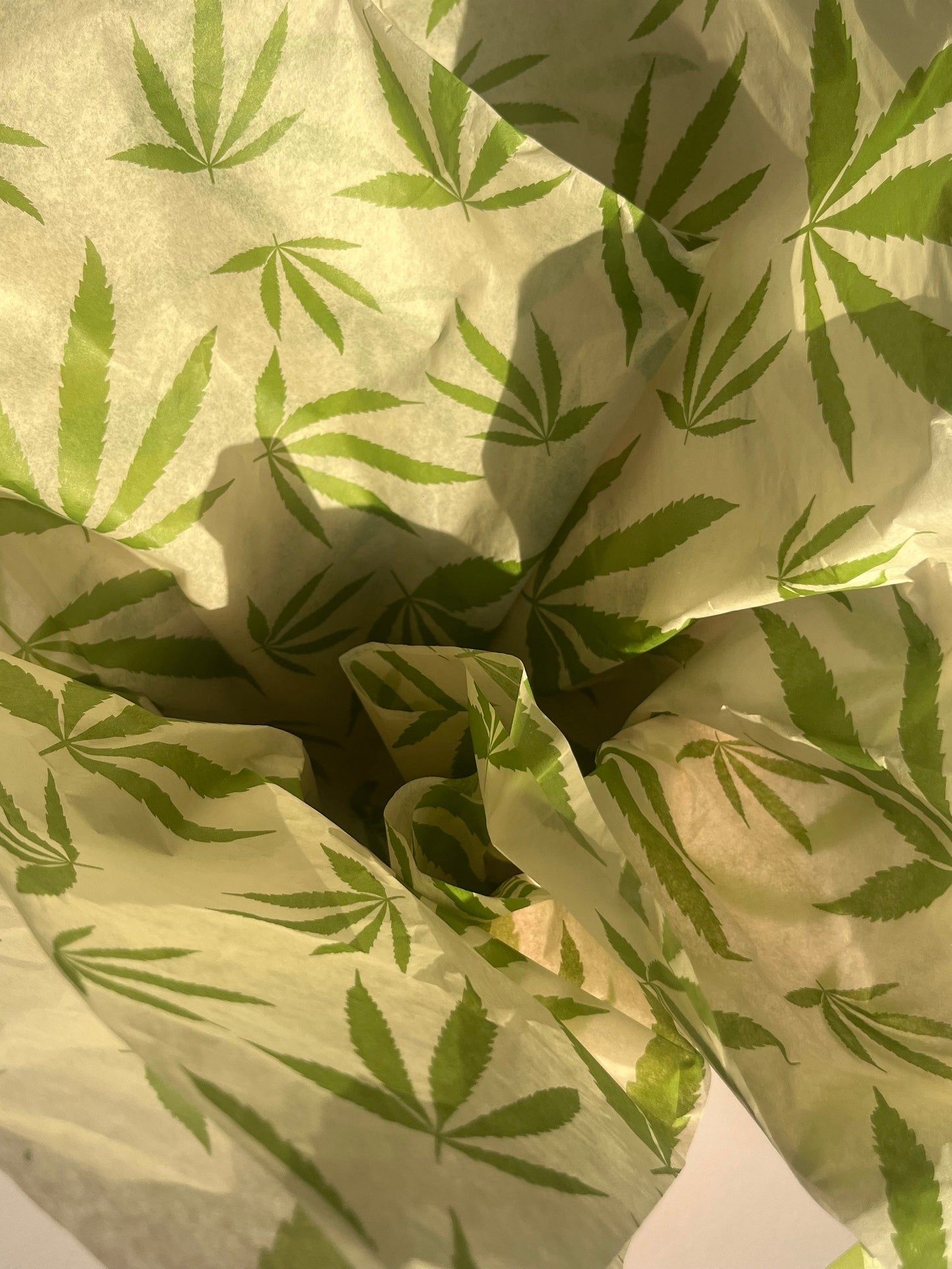 Tissue Paper Cannabis Leaf Luxury Thick 18GSM Sheets Eco Friendly Full Size 75cm x 50cm 1-10 Sheets Folded