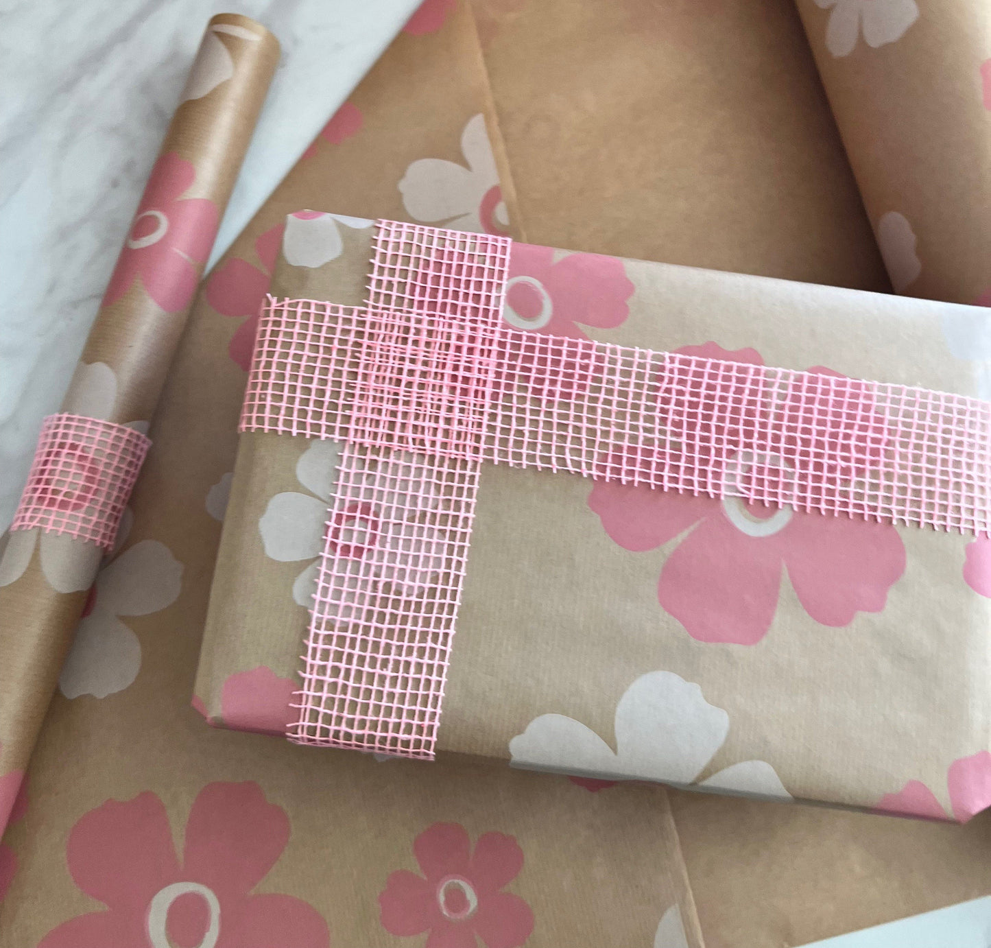 Pink White Floral Print Eco Friendly Gift Wrapping Paper, 100% Recycled & Recyclable Gift Wrap, Kraft Birthday Wrapping Paper, Sustainable